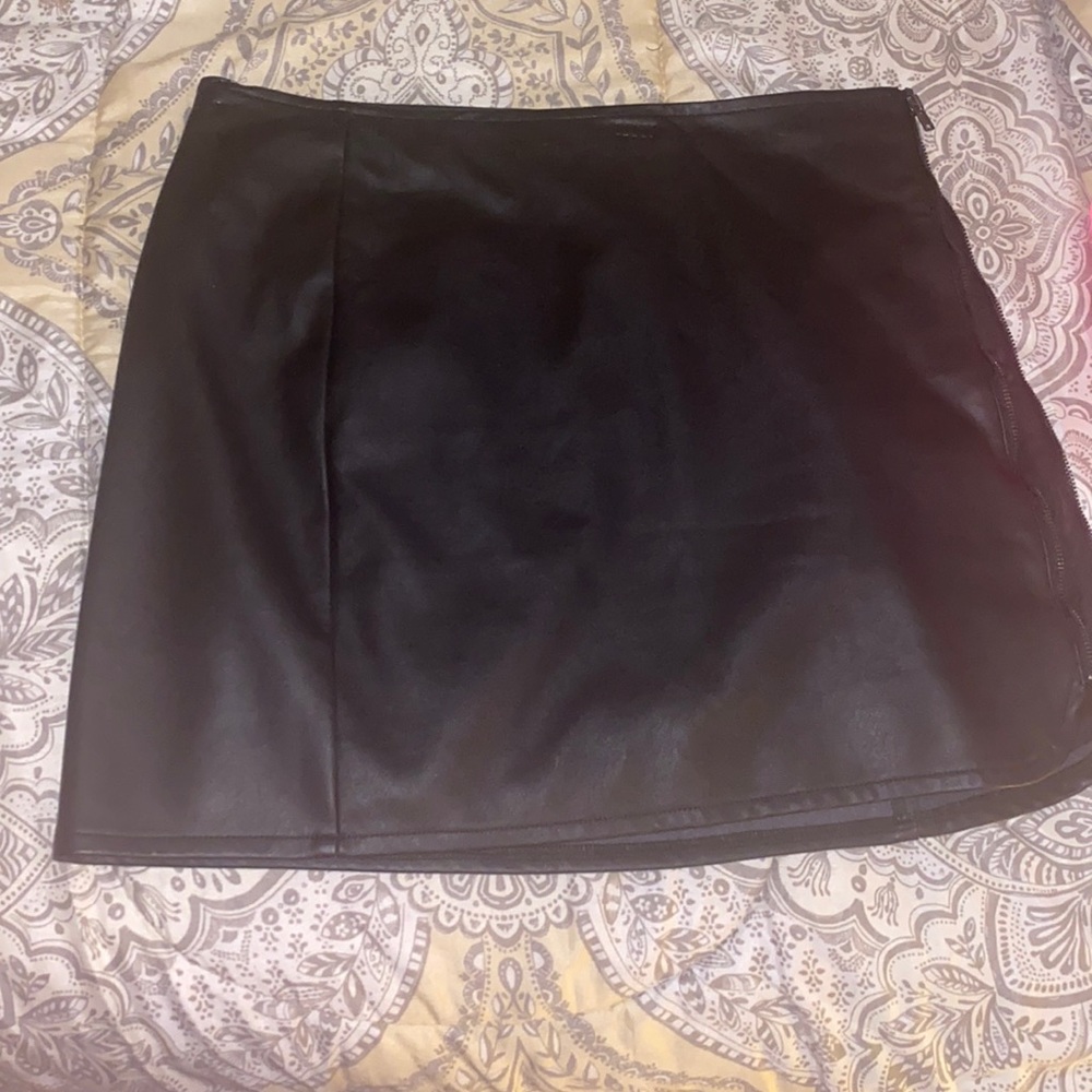 Leather skirt